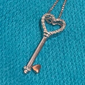 IAmLoved Helzberg Diamond Heart Key Pendant w/Chain